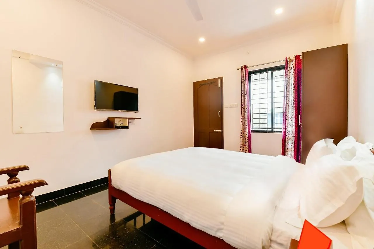 Hotel Spot On 39480 Vattekad Tourist Home Kakkanad